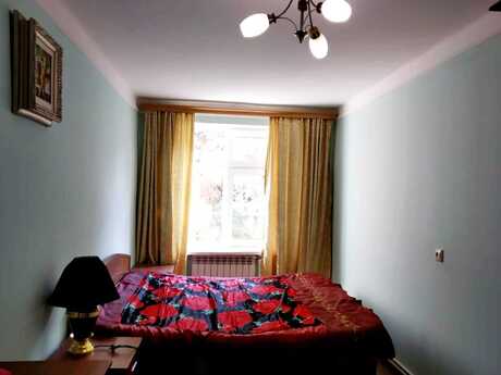 2 otaqlı köhnə tikili - İnşaatçılar m. - 55 m²