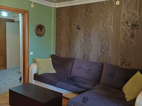 3 otaqlı köhnə tikili - 28 May m. - 80 m²