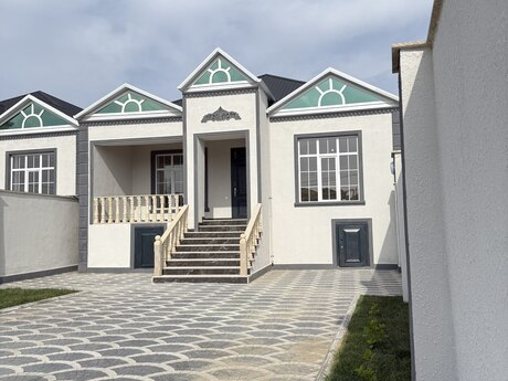 4 otaqlı həyət evi/bağ evi - Zabrat q. - 140 m²