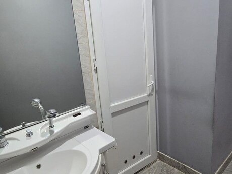 6 otaqlı həyət evi/bağ evi - Sumqayıt - 200 m²