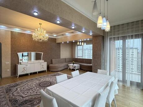4 otaqlı yeni tikili - Şah İsmayıl Xətai m. - 200 m²