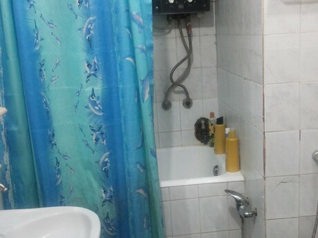 4 otaqlı köhnə tikili - 28 May m. - 100 m²