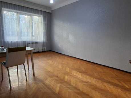 2 otaqlı köhnə tikili - Həzi Aslanov m. - 60 m²