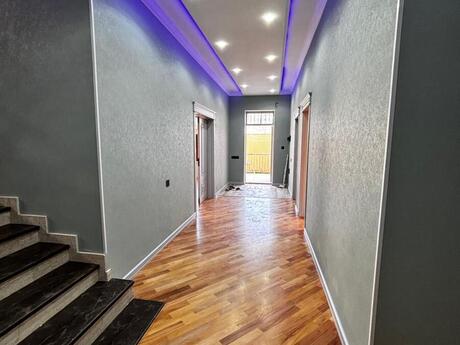 5 otaqlı həyət evi/bağ evi - Bakıxanov q. - 254 m²