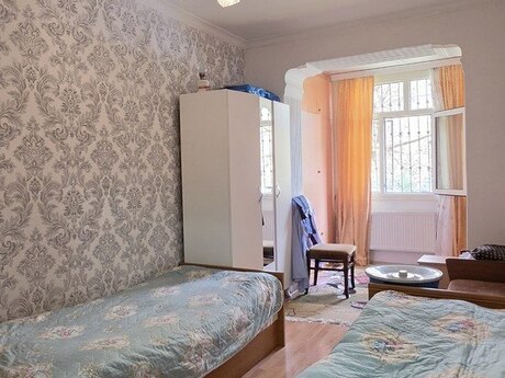 5 otaqlı köhnə tikili - Bakıxanov q. - 110 m²