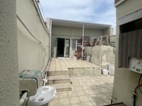 3 otaqlı həyət evi/bağ evi - Balaxanı q. - 100 m²