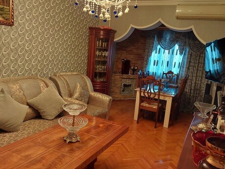 4 otaqlı köhnə tikili - Azadlıq Prospekti m. - 100 m²