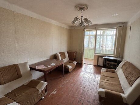 2 otaqlı köhnə tikili - Qara Qarayev m. - 48 m²