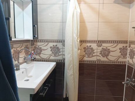 4 otaqlı köhnə tikili - Naxçıvan - 93.5 m²