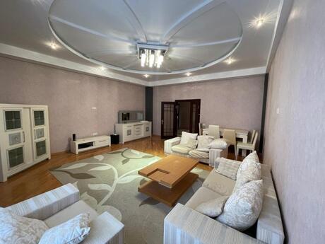 3 otaqlı yeni tikili - 28 May m. - 150 m²