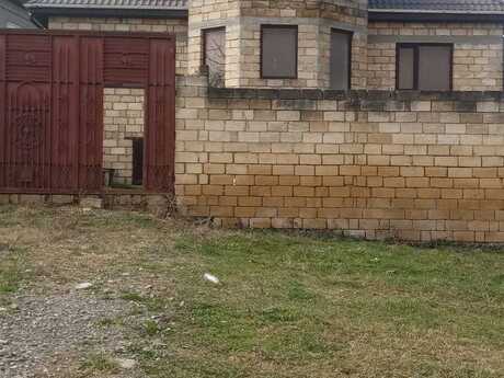6 otaqlı həyət evi/bağ evi - Quba - 240 m²