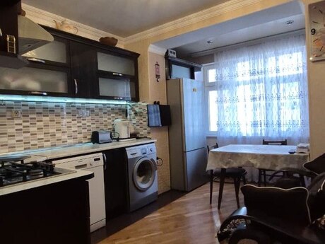 3 otaqlı köhnə tikili - Həzi Aslanov m. - 85 m²