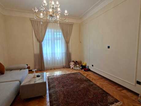 2-комн. вторичка - м. Низами - 54 м²