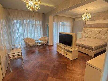 Elan №6058712 - Bakı, İçəri Şəhər m., 3 otaqlı, 150 m², 11/17 mərtəbə