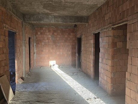 5 otaqlı yeni tikili - Ağ şəhər q. - 226 m²