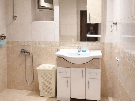 4 otaqlı köhnə tikili - Nəsimi r. - 80 m²