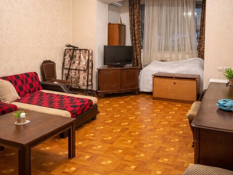 4 otaqlı köhnə tikili - Nəsimi r. - 80 m²