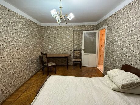 1 otaqlı köhnə tikili - Neftçilər m. - 35 m²