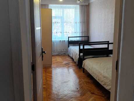 3 otaqlı köhnə tikili - İnşaatçılar m. - 75 m²