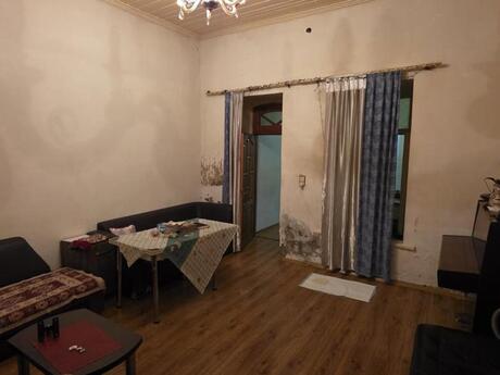 Elan №6058786 - Bakı, 28 May m., 4 otaqlı, 80 m², 1/3 mərtəbə