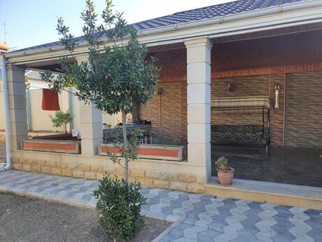 7 otaqlı həyət evi/bağ evi - Görədil q. - 300 m²