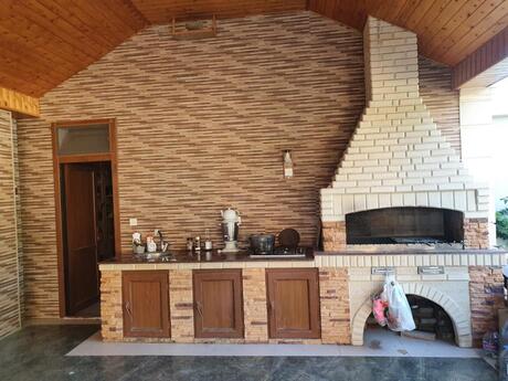 7 otaqlı həyət evi/bağ evi - Görədil q. - 300 m²
