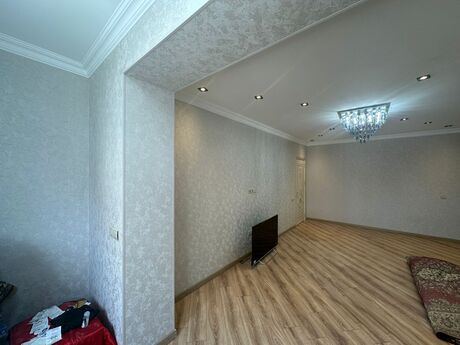 4 otaqlı köhnə tikili - Xalqlar Dostluğu m. - 110 m²