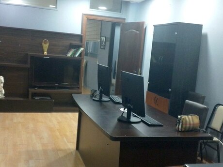 2 otaqlı ofis - Şah İsmayıl Xətai m. - 90 m²
