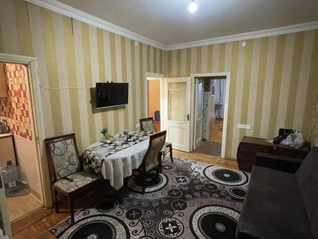 3 otaqlı köhnə tikili - 20 Yanvar m. - 75 m²