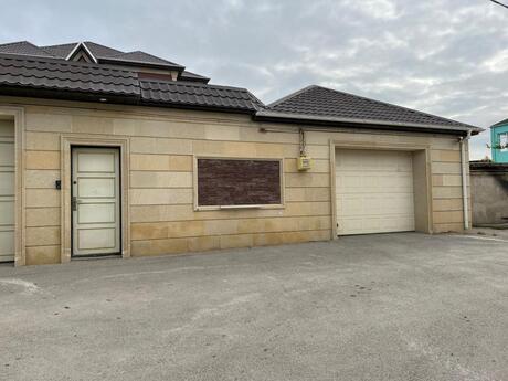 9 otaqlı həyət evi/bağ evi - Novxanı q. - 800 m²