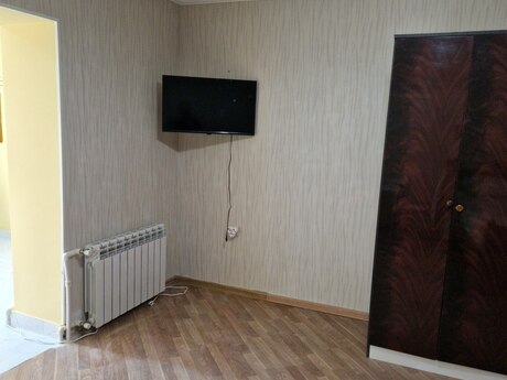 1 otaqlı həyət evi/bağ evi - Əhmədli m. - 37 m²