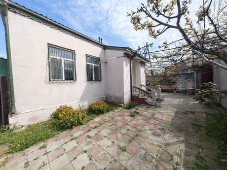 3 otaqlı həyət evi/bağ evi - Sabunçu q. - 80 m²