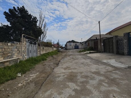 3 otaqlı həyət evi/bağ evi - Sabunçu q. - 80 m²