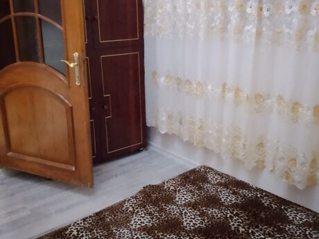 2 otaqlı həyət evi/bağ evi - Qaraçuxur q. - 50 m²