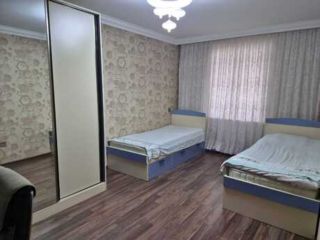 3 otaqlı köhnə tikili - Neftçilər m. - 83 m²