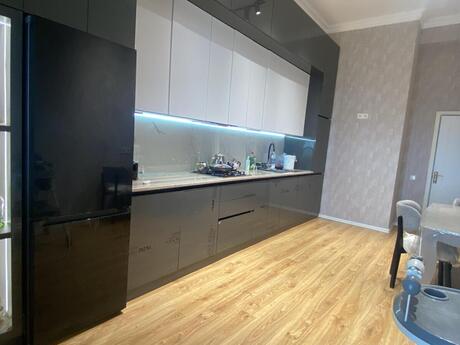 4 otaqlı yeni tikili - Sumqayıt - 143.1 m²