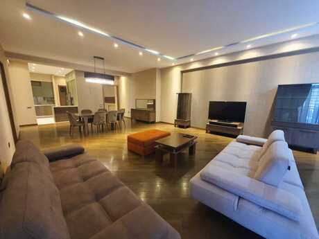 Elan №6058995 - Bakı, 28 May m., 4 otaqlı, 192 m², 7/20 mərtəbə