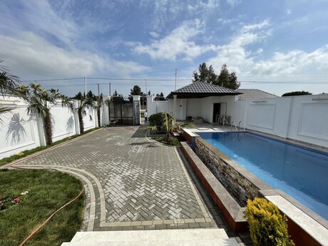 3 otaqlı həyət evi/bağ evi - Mərdəkan q. - 140 m²