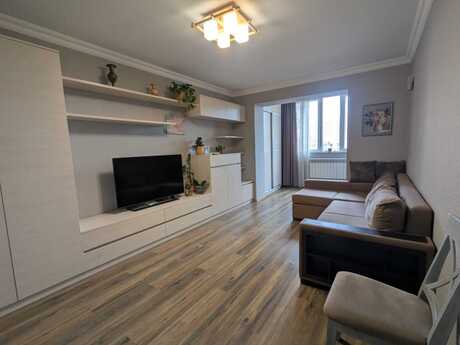3 otaqlı köhnə tikili - İçəri Şəhər m. - 70 m²