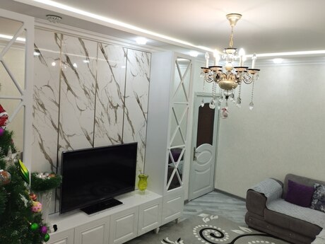 4 otaqlı köhnə tikili - Azadlıq Prospekti m. - 110 m²