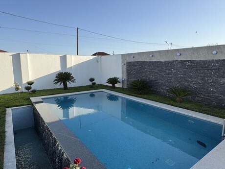 5 otaqlı həyət evi/bağ evi - Albalılıq q. - 330 m²