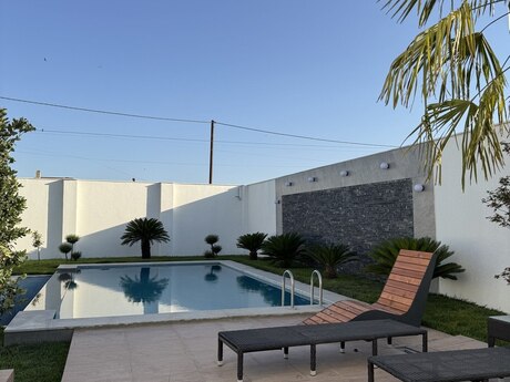 5 otaqlı həyət evi/bağ evi - Albalılıq q. - 330 m²