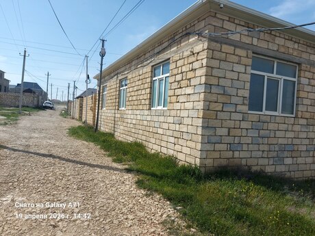 6 otaqlı həyət evi/bağ evi - Müşfiqabad q. - 156 m²