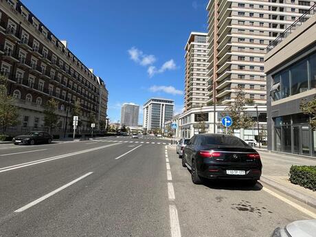 Obyekt - Ağ şəhər q. - 250 m²