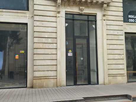 Obyekt - Səbail r. - 235 m²