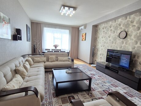 3 otaqlı yeni tikili - Şah İsmayıl Xətai m. - 130 m²