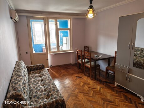 2 otaqlı köhnə tikili - Qara Qarayev m. - 35 m²