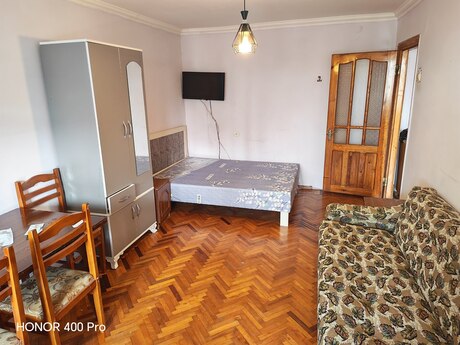 2 otaqlı köhnə tikili - Qara Qarayev m. - 35 m²