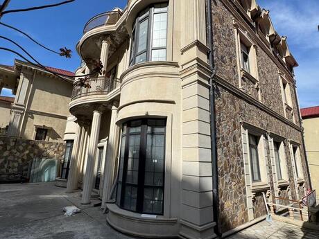 Obyekt - Elmlər Akademiyası m. - 600 m²