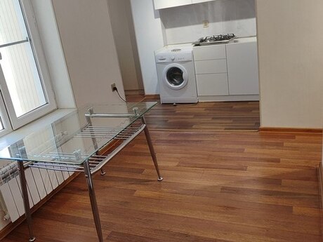 1 otaqlı köhnə tikili - Elmlər Akademiyası m. - 31 m²